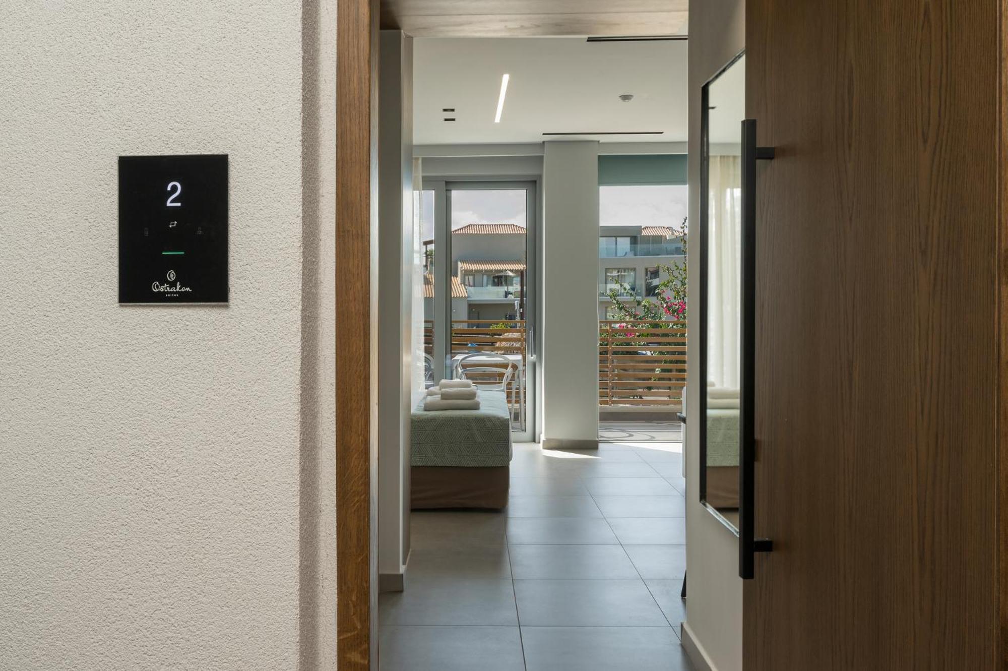 Ostrakon Suites Agia Marina Exterior foto
