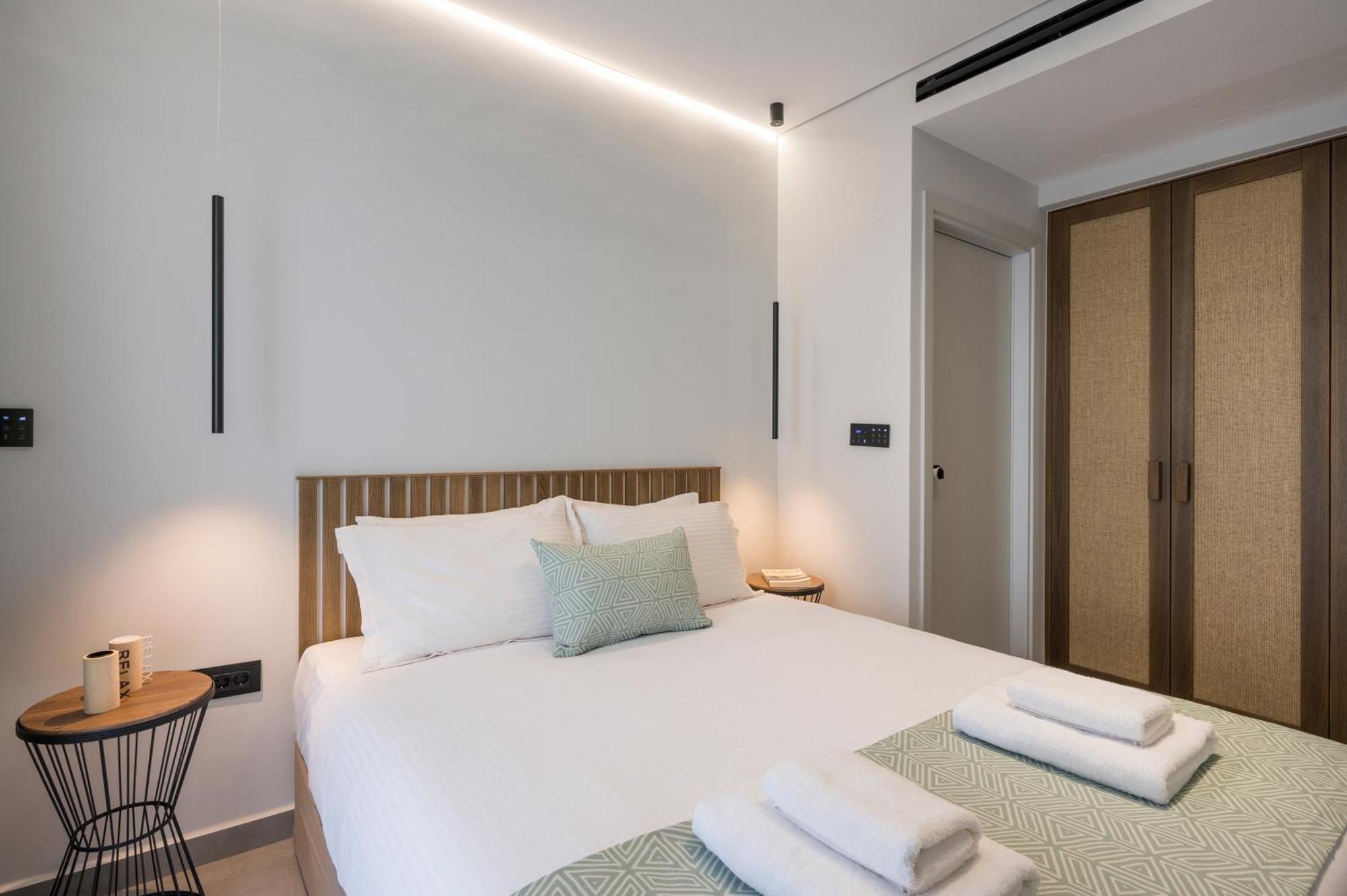 Ostrakon Suites Agia Marina Exterior foto